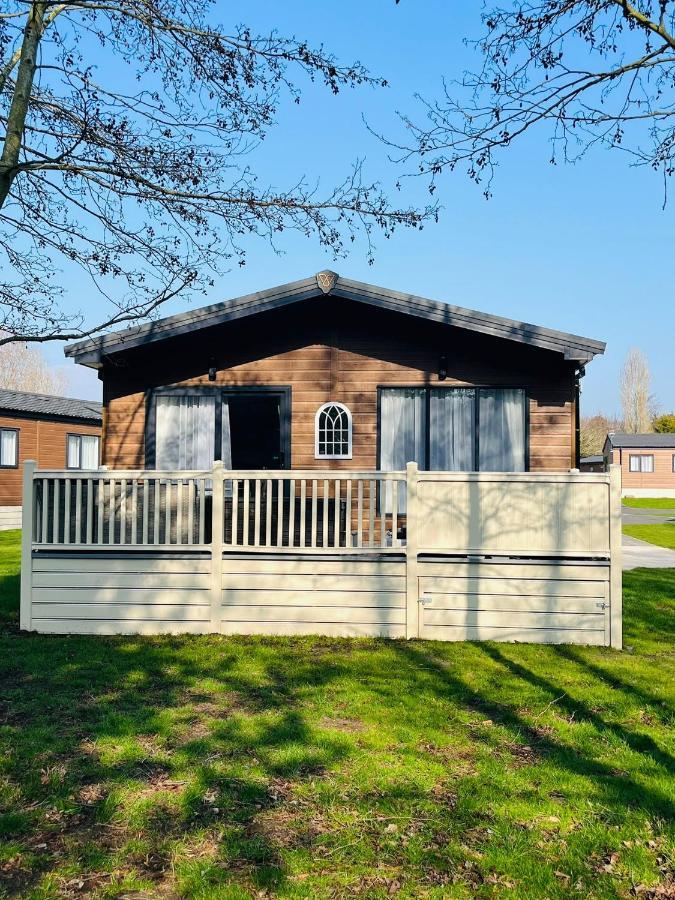 Happy Days Lodge With Hot Tub York Luaran gambar
